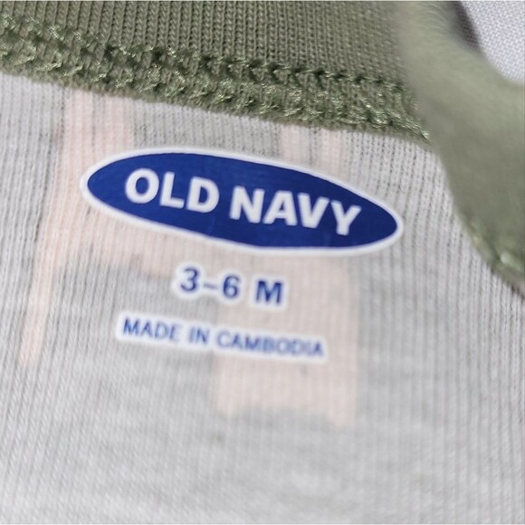 Old Navy Size 3-6 Footie Pajamas - Shark & Safari Designs - Picture 3 of 3